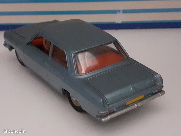 Dinky Toys Opel Rekord 1964 - N°542 - Bleu Métallisé, Intérieur Rouge - Échelle 1/43 - France