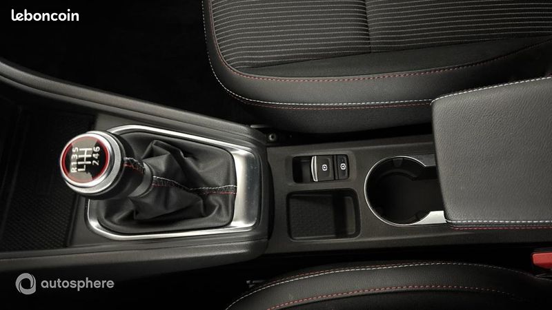 Renault Captur 1.3 TCe mild hybrid 140ch RS Line (image 22)