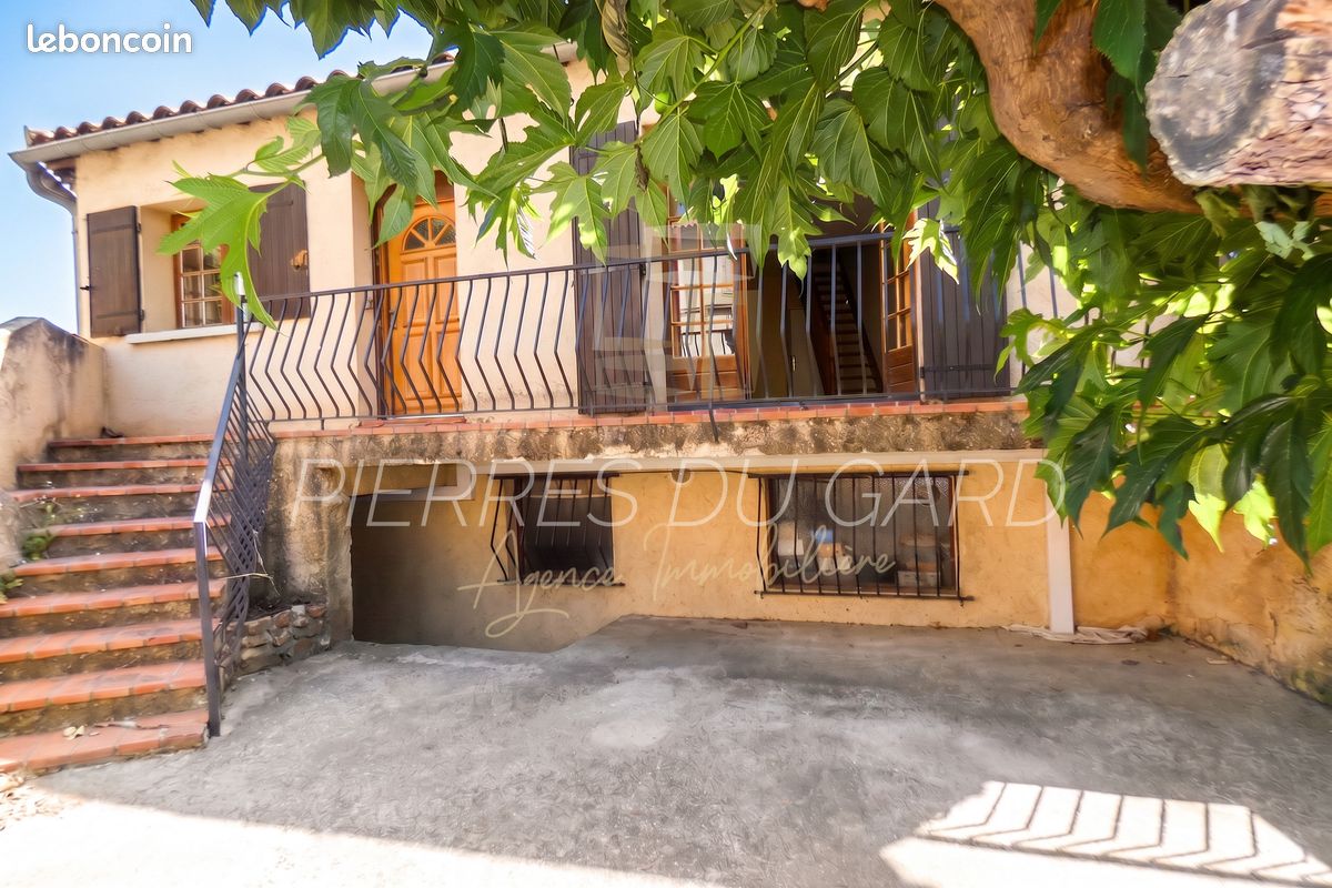 Maison 4 pièces 85 m² · à Rochefort-du-Gard · 85 m² · 230 000 €