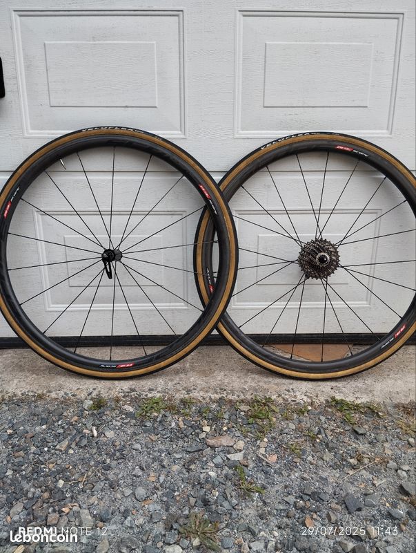 Roues carbone scope r3 Équipements vélos