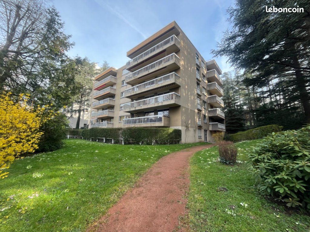 Appartement 4 pièces 114 m² · à Saint-Étienne · 114 m² · 215 000 €