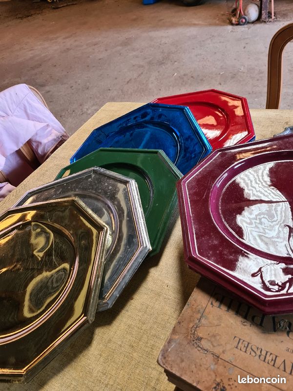 Lot de 10 Plats en plastique (image 1)