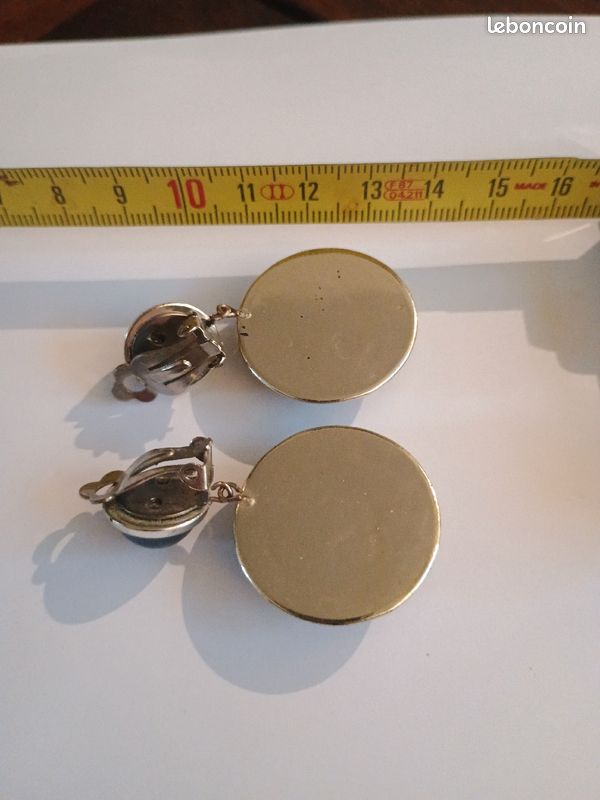 Paire de boucles d'oreilles vintage (image 4)