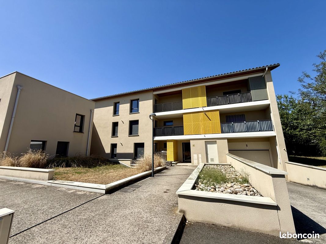 Appartement 2 pièces 42 m² · à Montanay · 42 m² · 800 €