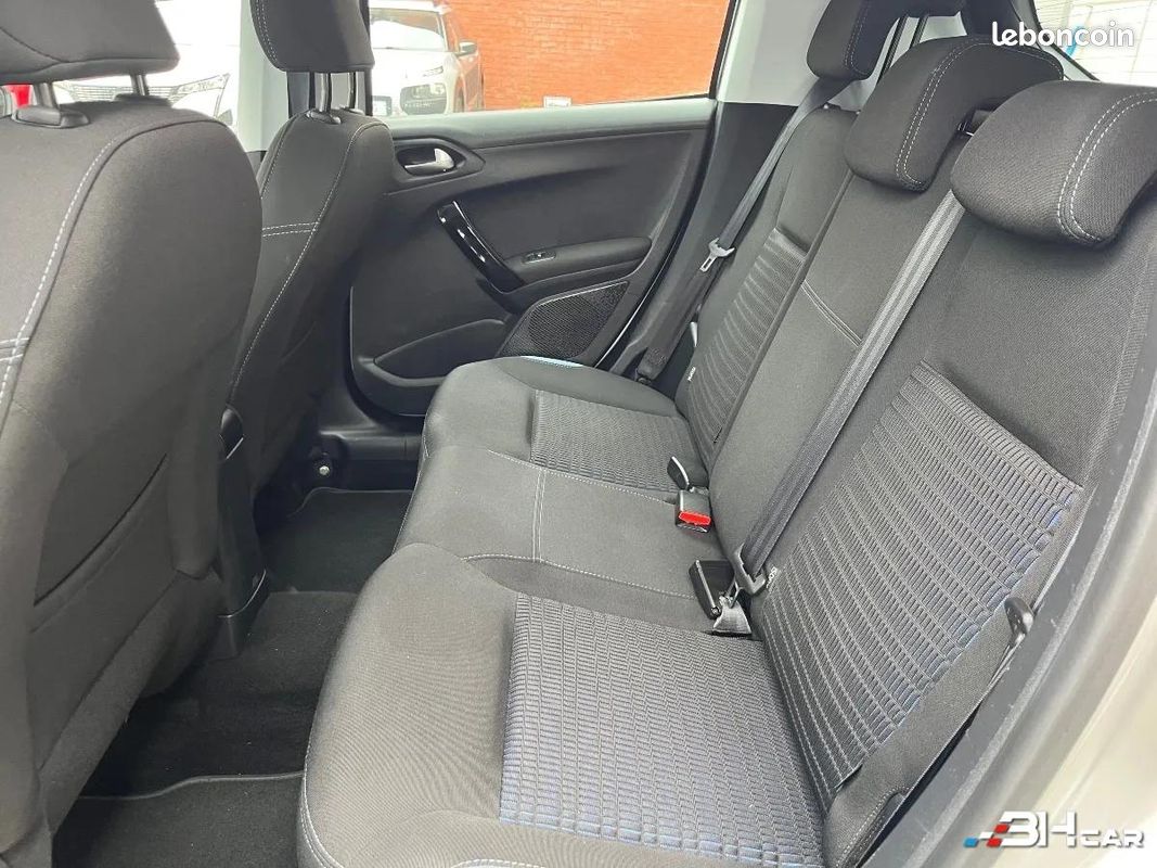 Peugeot 208 GENERATION-I 1.2 PURETECH 80 ALLURE (image 9)