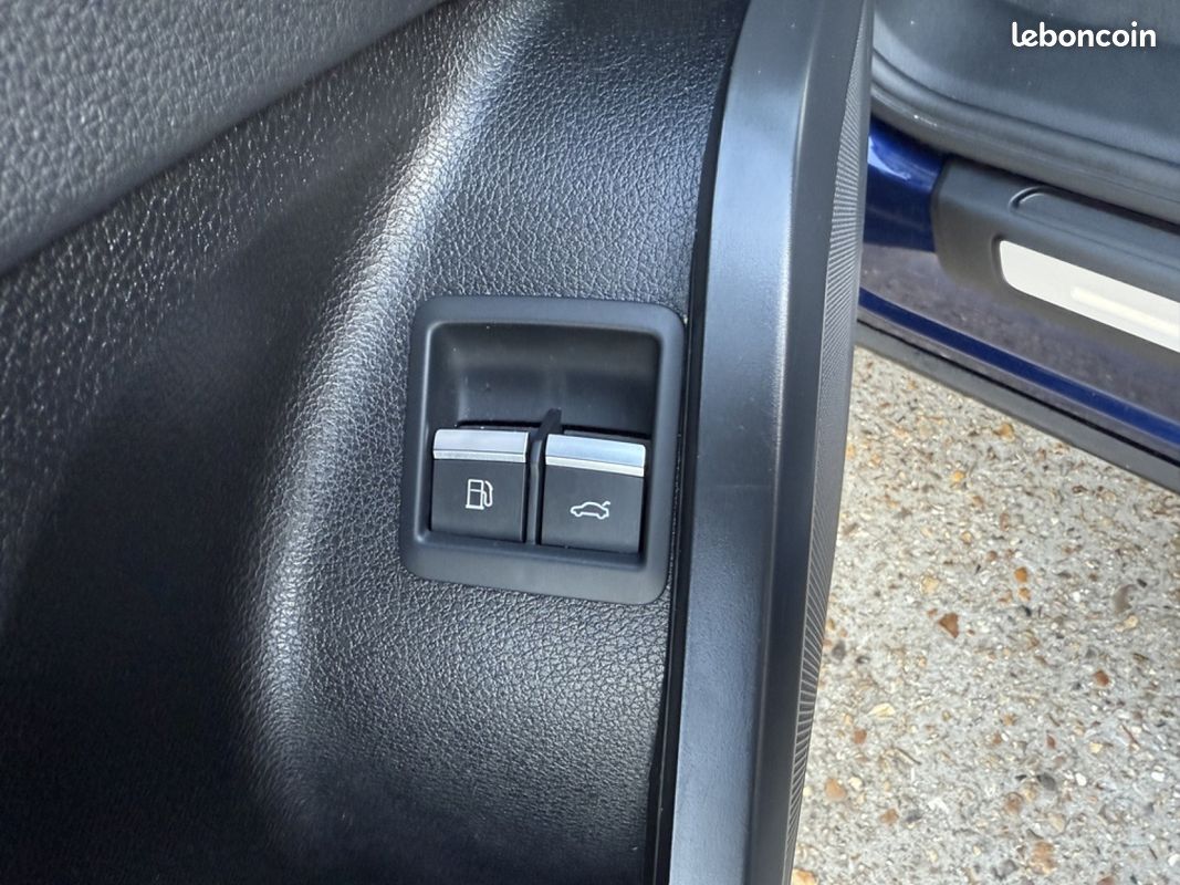AUDI Q5 55 TFSI e 367 S tronic 7 Quattro S line (image 12)