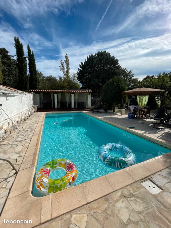 Maison provençale avec piscine – Mont Ventoux (image 1)