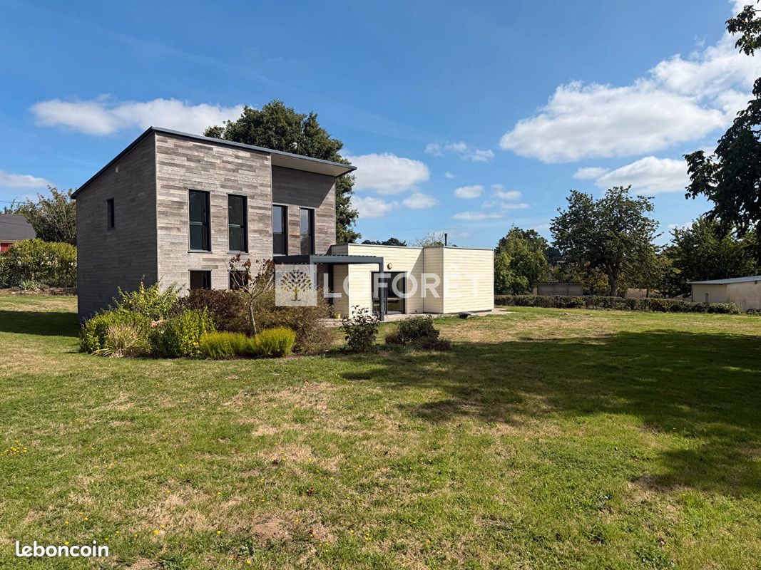 Maison 6 pièces 146 m² · à La Lande-Patry · 146 m² · 279 840 €