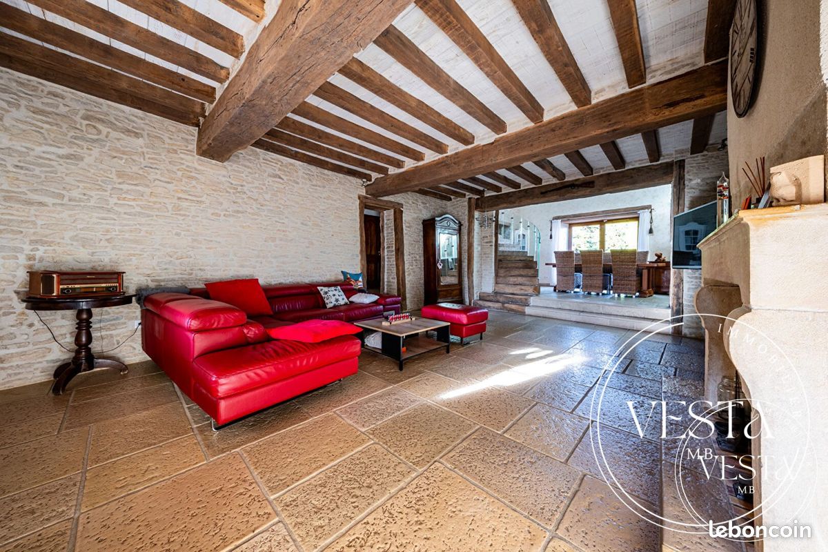 Maison 8 pièces 271 m² · à Ahuy · 271 m² · 699 000 €