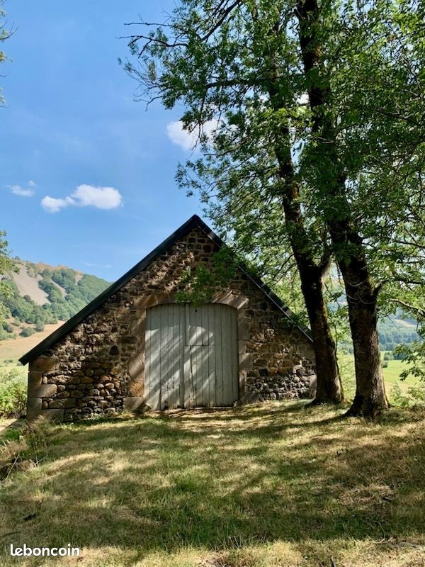 Maison 2 pièces 300 m² · à Dienne · 300 m² · 70 000 €
