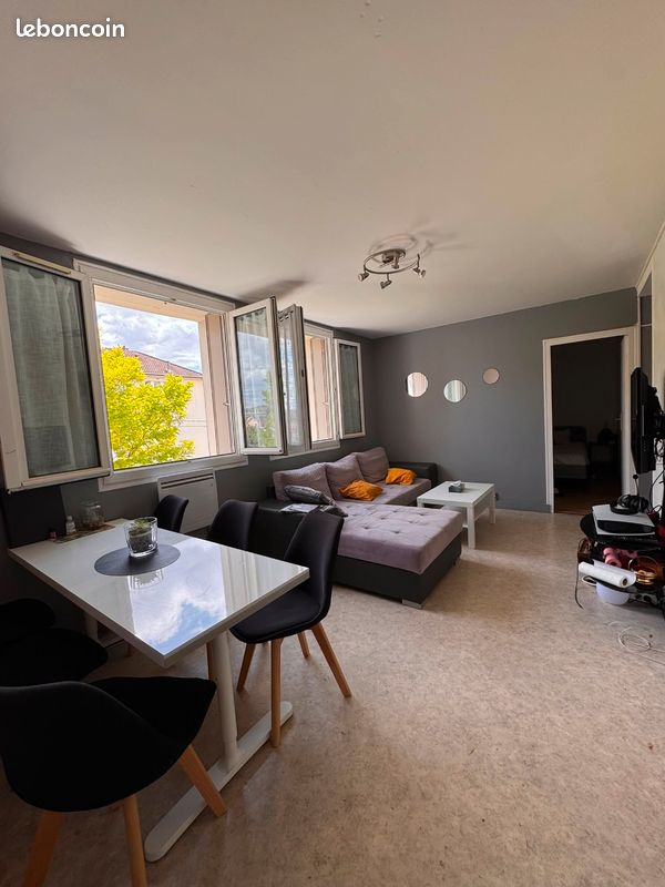Appartement 3 pièces 52 m² · à Saint-André-lez-Lille · 52 m² · 780 €
