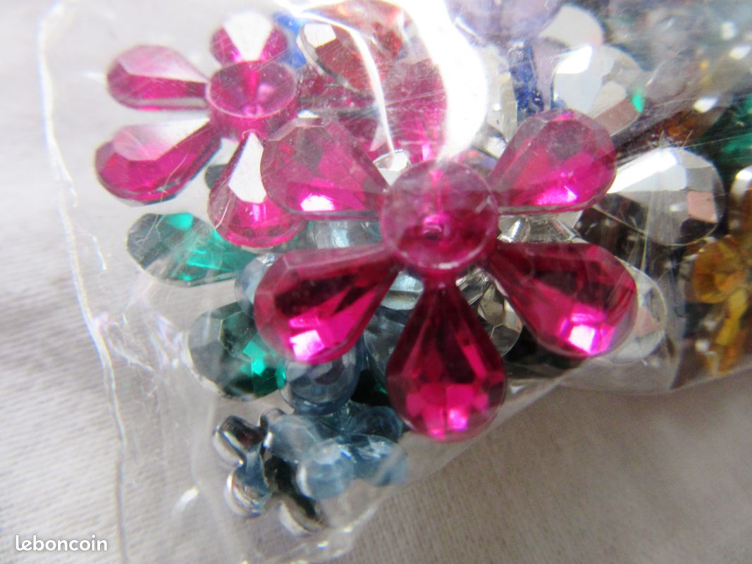 200 Strass Cristal Violet Forme Fleur Dos Plat 13 Mm - Embellissements Uxcell