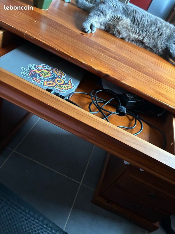 Bureau (image 4)