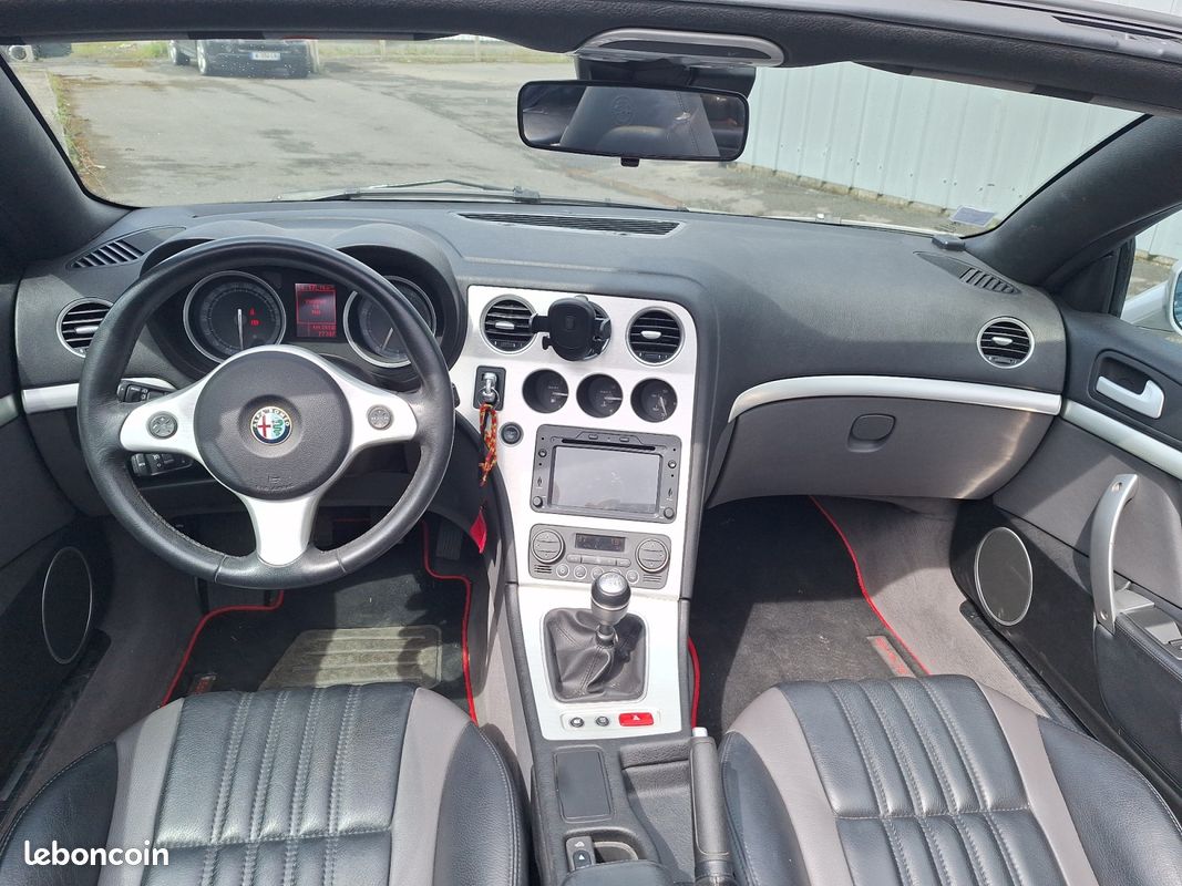 ALFA ROMEO SPIDER 3.2 V6 JTS Q4 260ch CABRIOLET - 77 400 km - Garantie 12 mois (image 11)