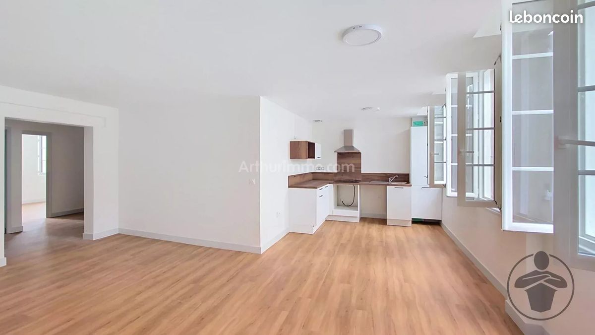 Appartement 4 pièces 80 m² · à Coutras · 80 m² · 805 €/mois