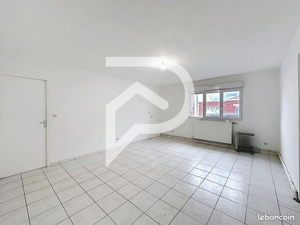 https://img.leboncoin.fr/api/v1/lbcpb1/images/3c/a2/08/3ca20855f7e2456993ab382c025701dc46d10c9c.jpg?rule=ad-image