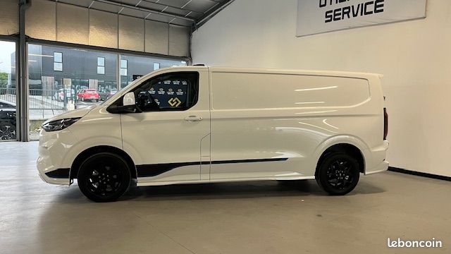 41 490 HT / Ford transit custom sport 320 l2h1 2.0 ecoblue 170 cv bva BLANC / neuf / tva recuperable (image 2)