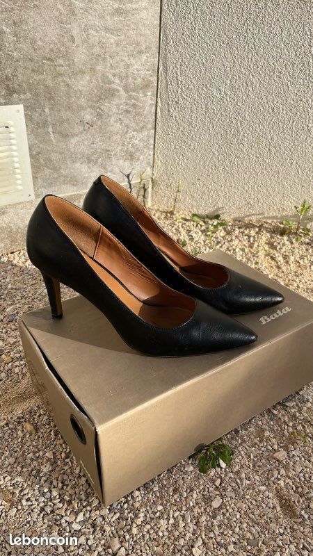 Escarpins Bata En Cuir Noir – Pointure 38, Neufs Sans Emballage