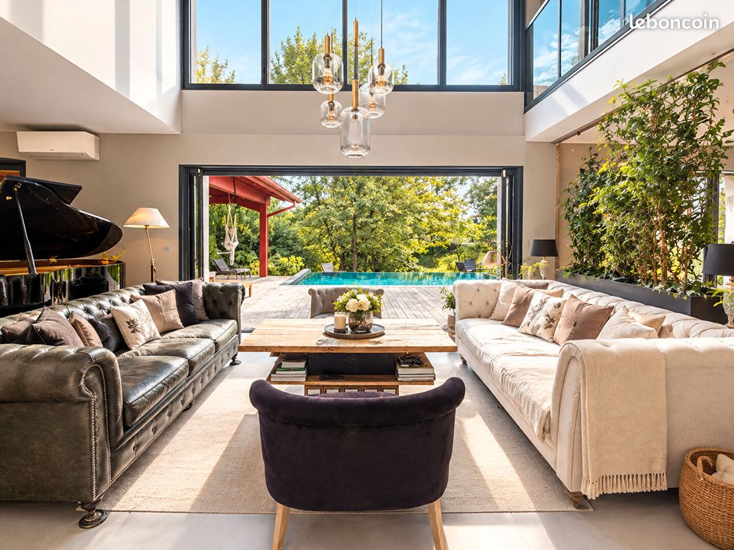 Maison 7 pièces 240 m² · à Bassussarry · 240 m² · 1 395 000 €