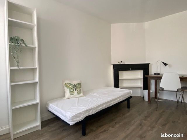 Appartement 1 pièce 14 m² · à Lille · 14 m² · 450 €
