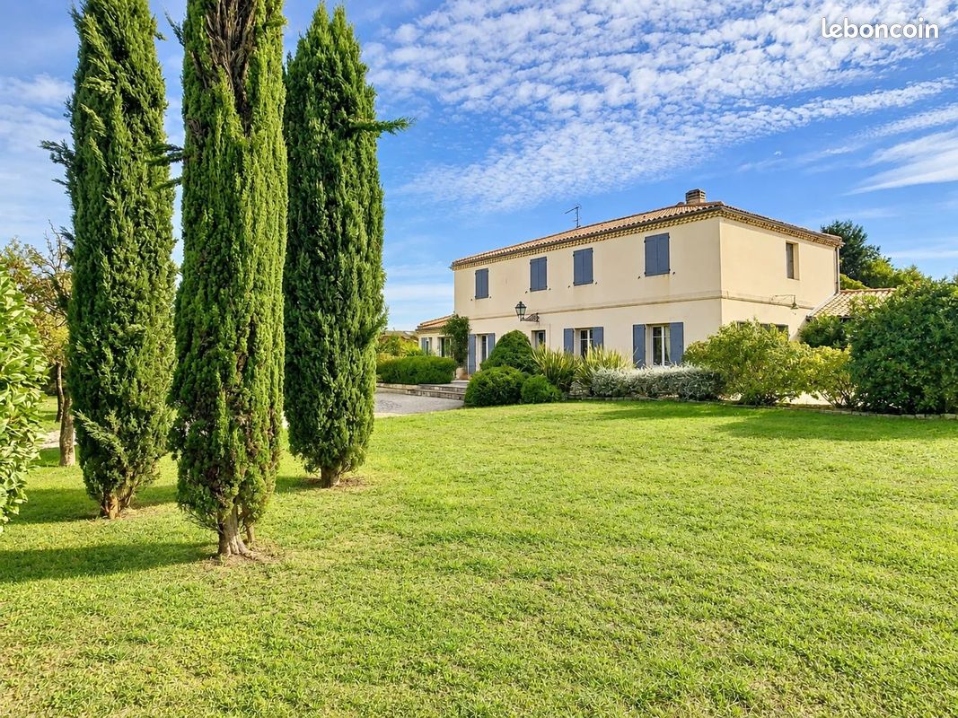 Maison 9 pièces 250 m² · à Léognan · 250 m² · 1 092 000 €