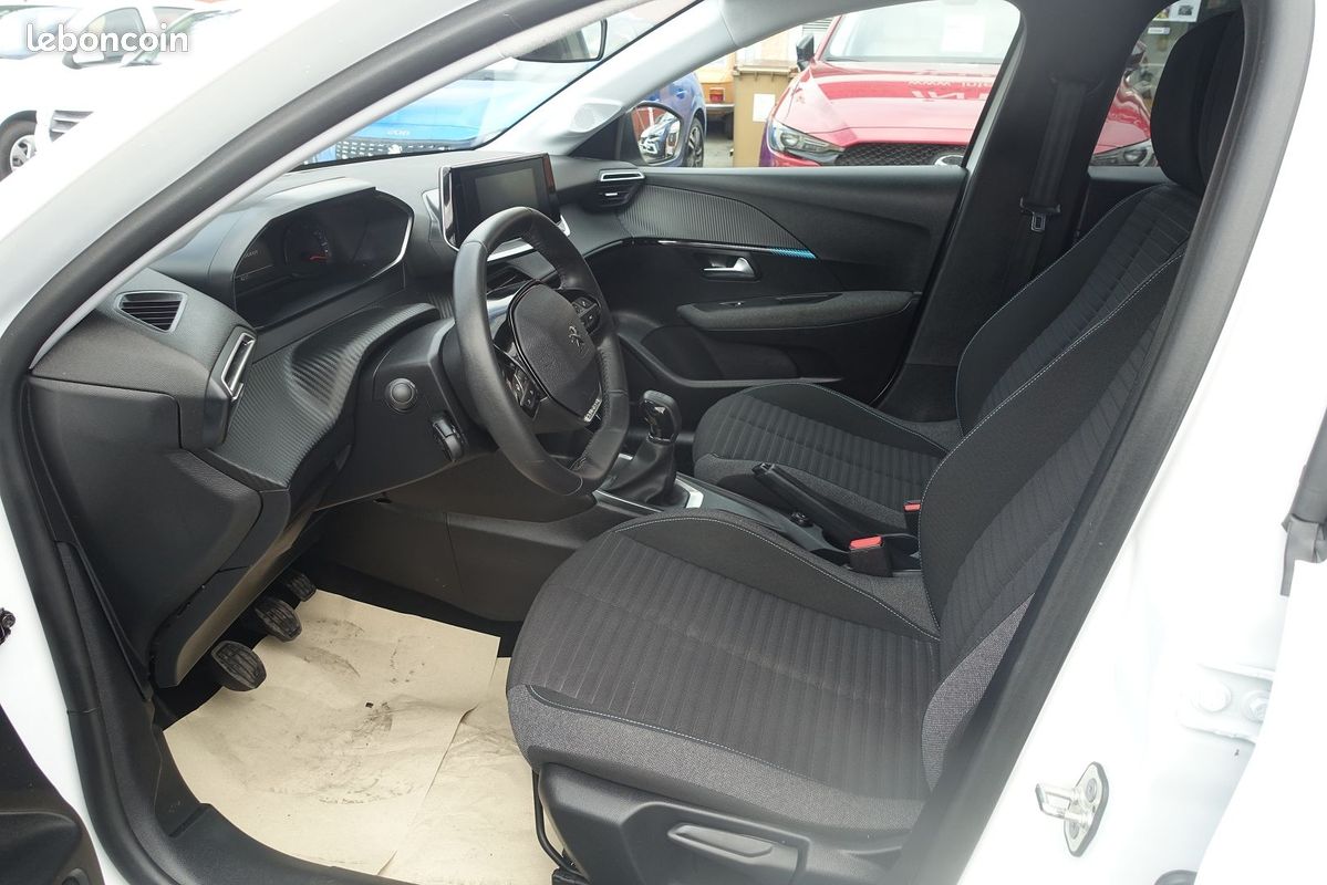 Peugeot 208 1.2 PURETECH 75CH S&S STYLE (image 10)