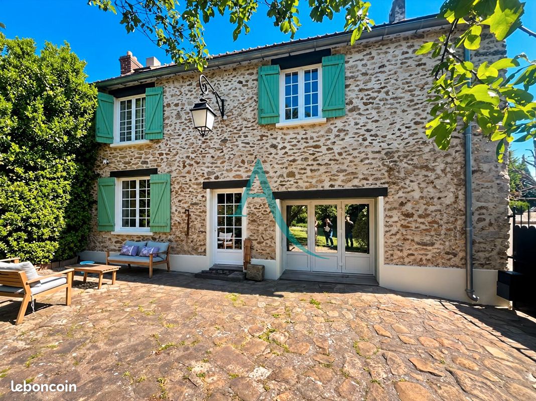Maison 7 pièces 196 m² · à Vert-le-Grand · 196 m² · 472 500 €