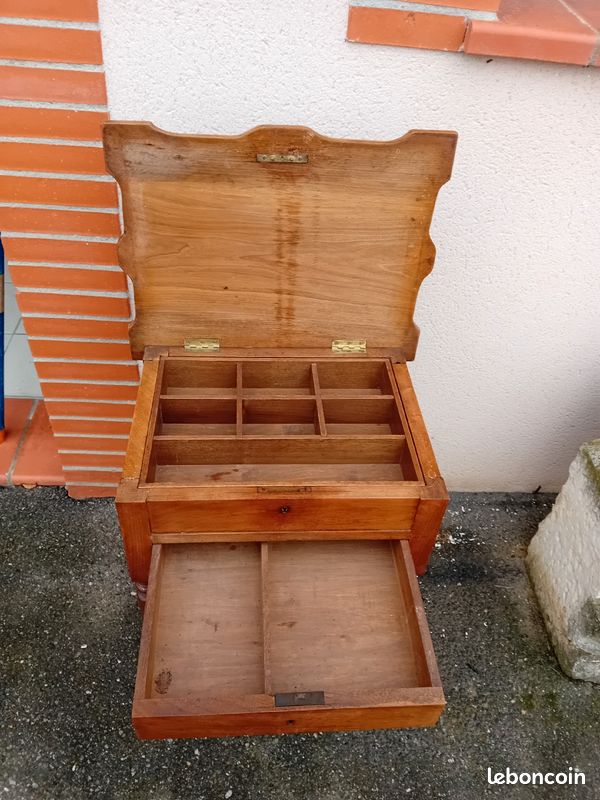 Table de couture (image 1)