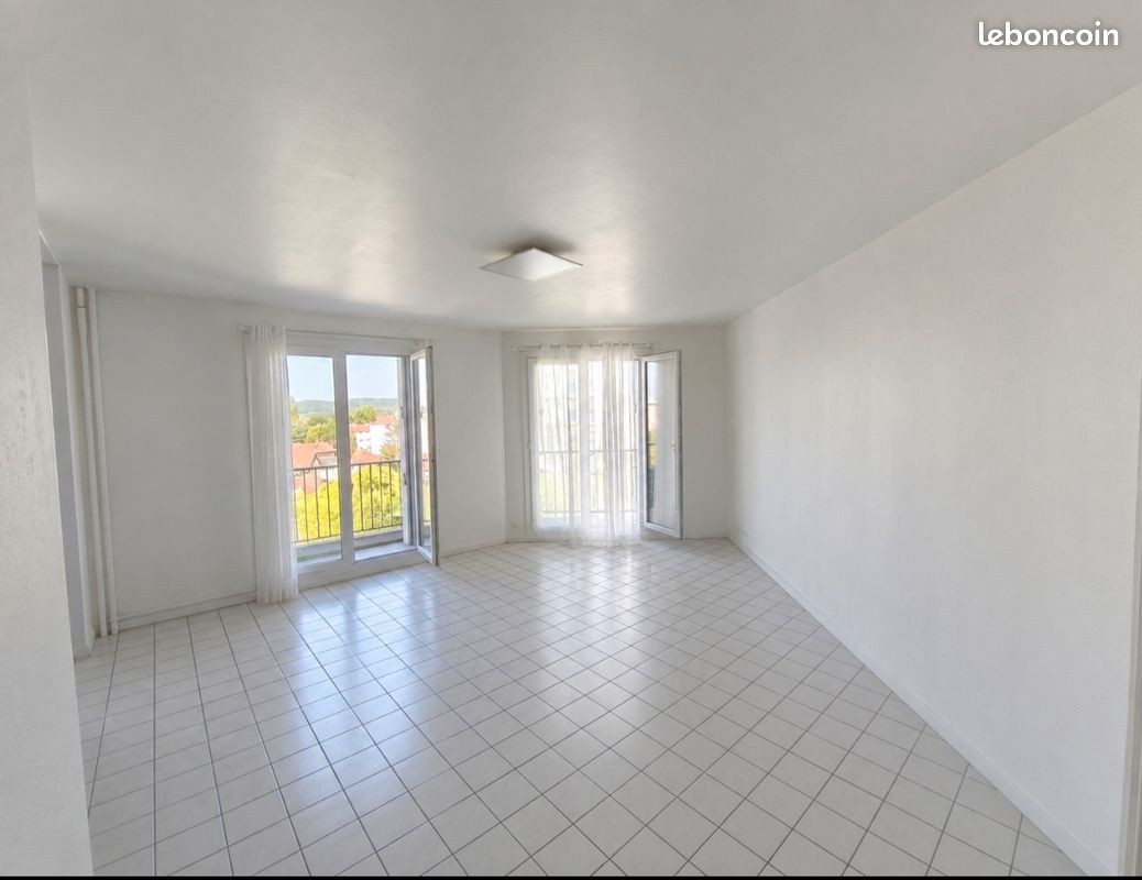 Appartement 2 pièces 55 m² · à Chelles · 55 m² · 940 €