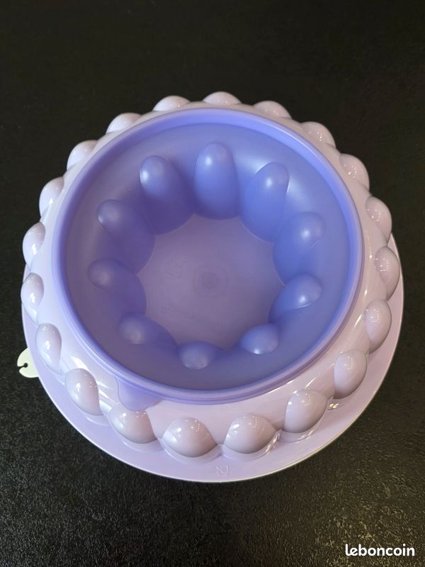 Lot de moules à gâteaux "Tupperware" (image 3)