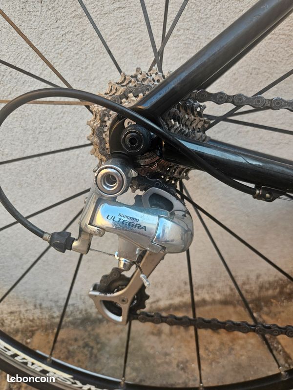 Vends vélo de route tout carbone GIANT Scrc2 (image 6)