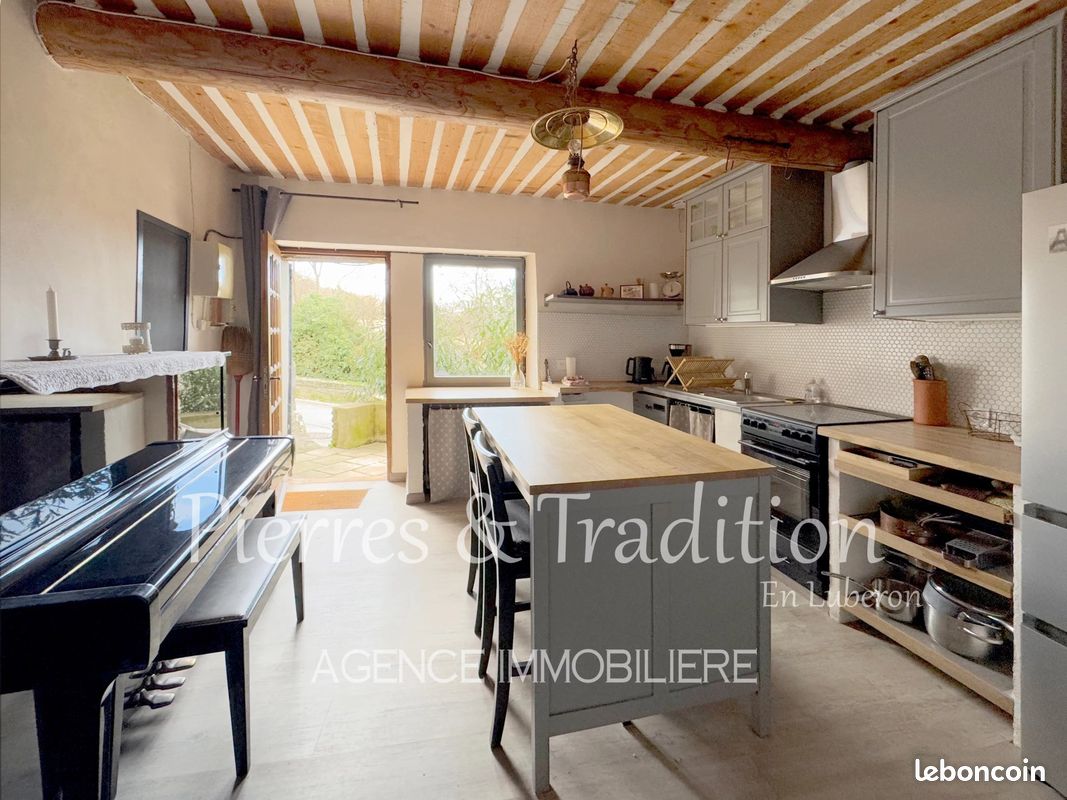 Maison 4 pièces 92 m² · à Saint-Martin-de-Castillon · 92 m² · 215 000 €