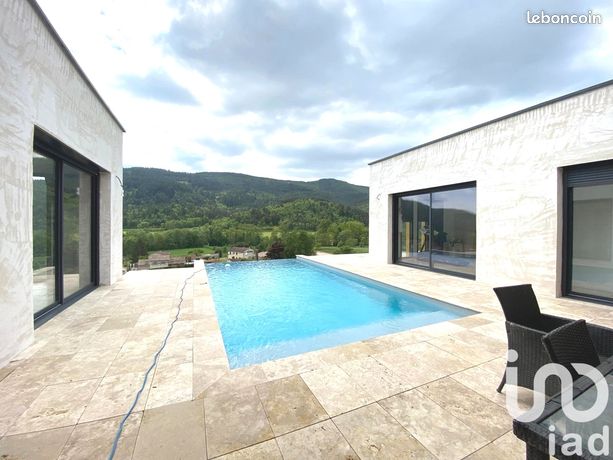 Propriété 6 pièces 212 m²