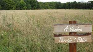 Terrain 2 400 m² Coutras · 80 000 €