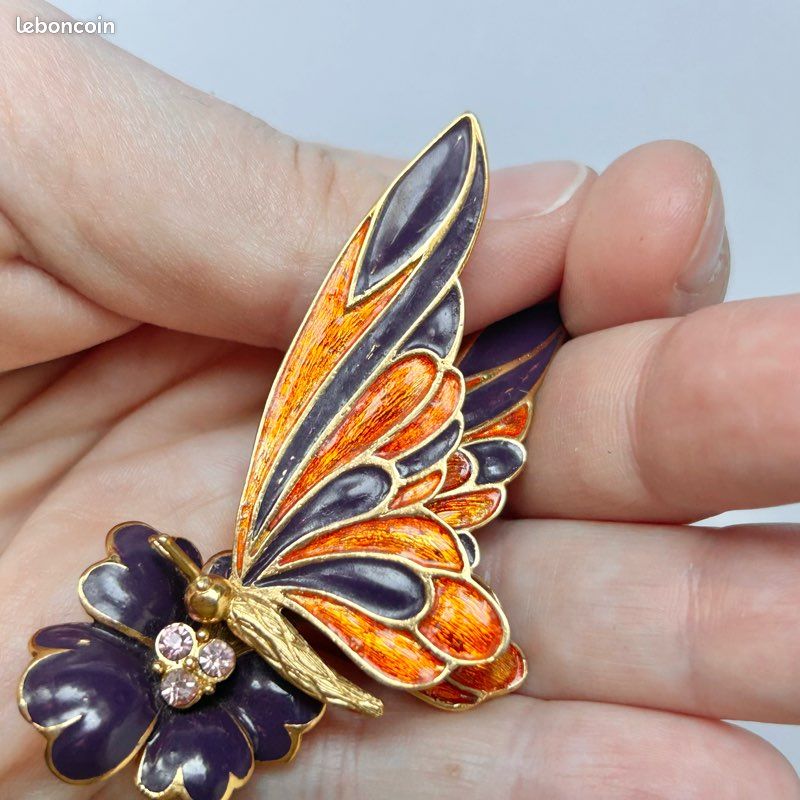 broche signée MARIE PUISAIS doré vintage