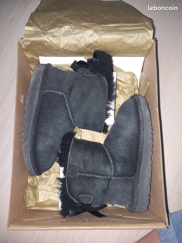 Ugg noir 27 (image 3)