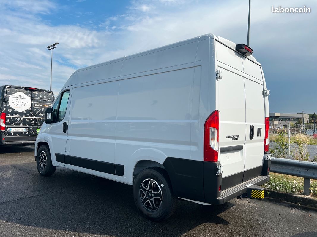 35950 ht Ducato L2H2 180 cv 3.5 Maxi BVA8 Pack Premium Connect + (image 2)