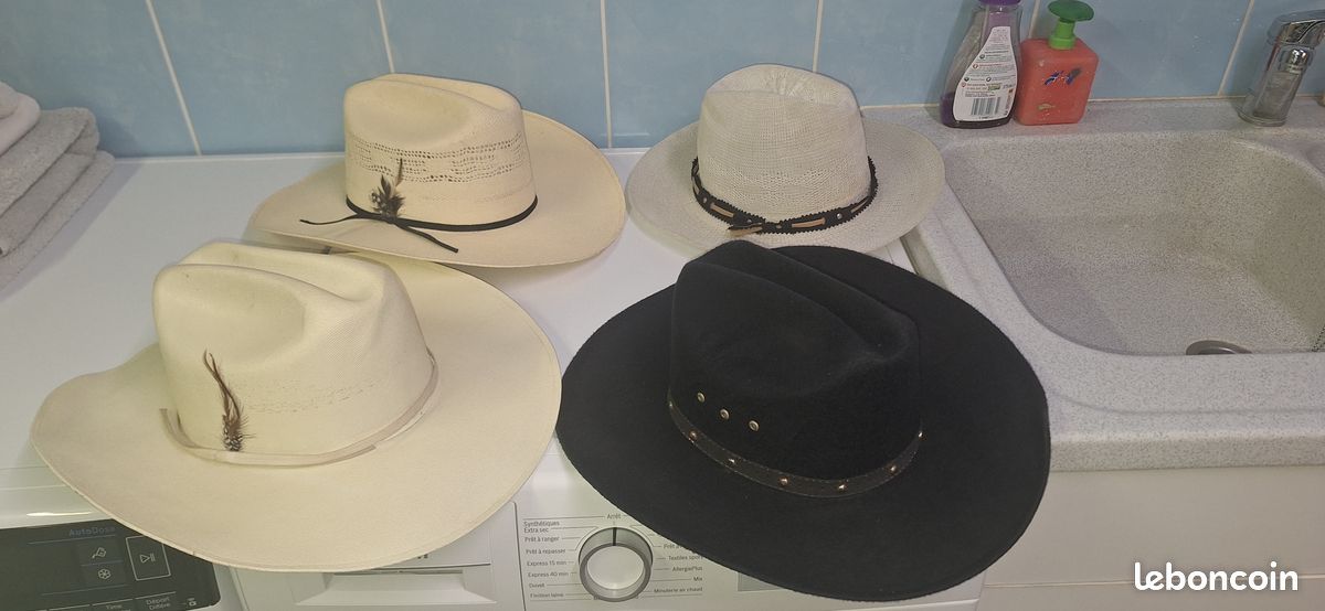 Lot 4 chapeaux (image 1)