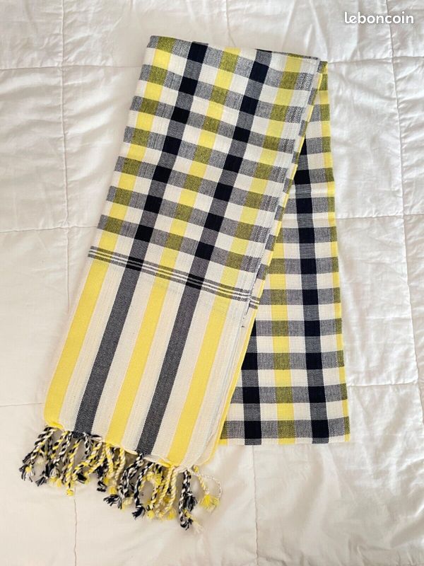 Krama Khmer écharpe mixte en coton tissé jaune avec franges origine Cambodge ArtisanAsie (image 1)