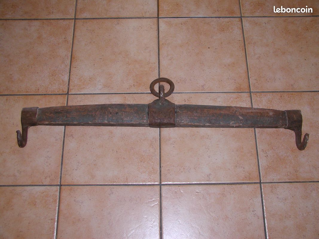 Ancienne Sellette D'attelage De Cheval – Couronnes De Comte, Cuir Et Métal, Vintage