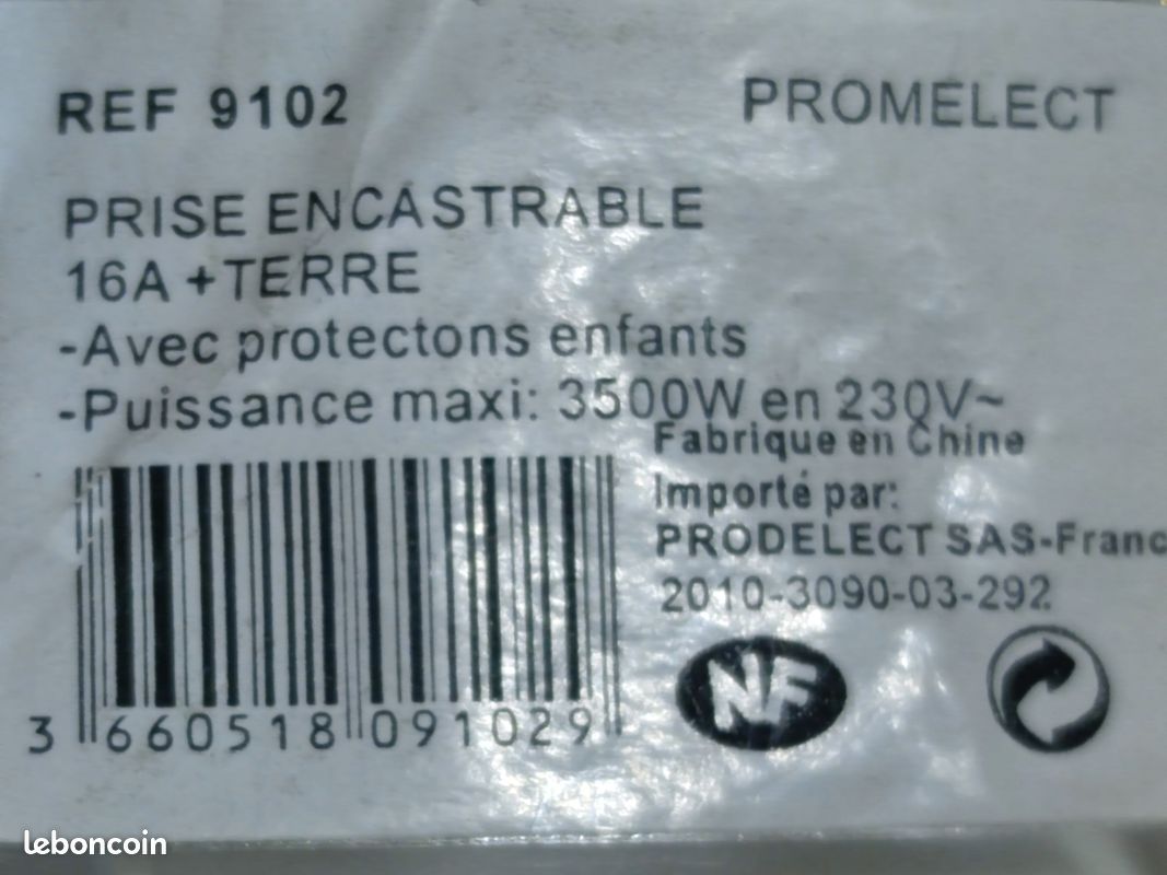 4 interrupteurs et 5 prises (image 2)