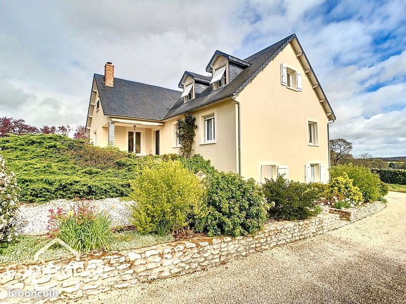Maison 7 pièces 173 m² - Saint-Varent 79330 (image principale 4)