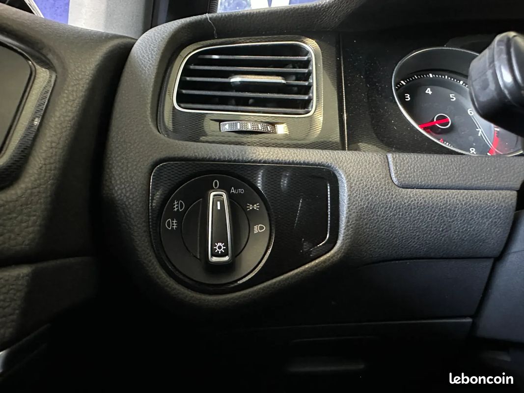 VOLKSWAGEN Golf VI 7 2.0 230ch GTI Performance DSG 7 - 2014 - Suivi complet - Boîte auto - LED (image 22)