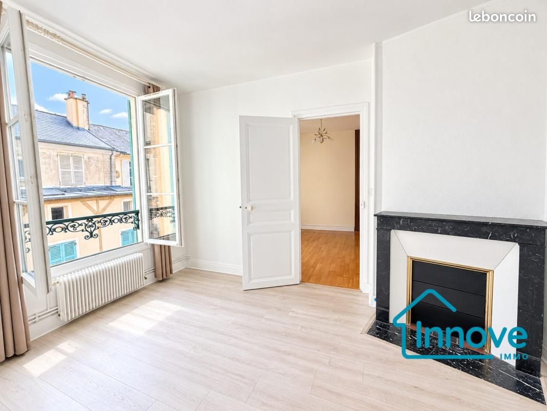 Appartement 3 pièces 47 m² · à Versailles · 47 m² · 348 000 €