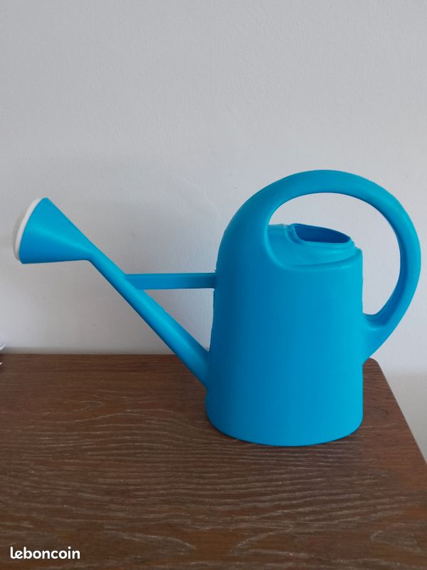 Arrosoir enfant très bonne état 0,50 cts (image 2)