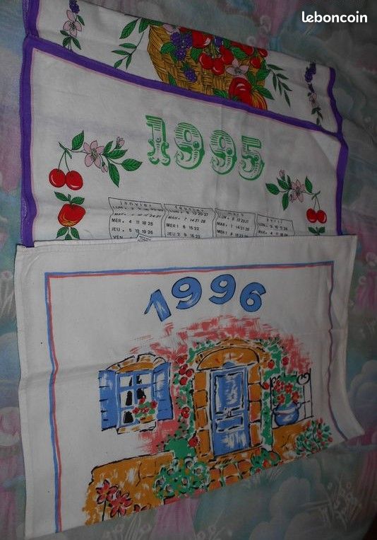 Lot tablier "révolution", torchons 1995/1996, housse coussin (image 2)