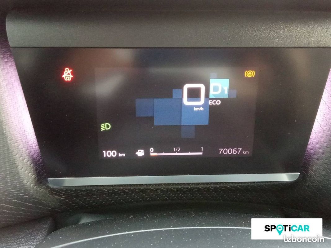 CITROEN C4 BlueHDi 130 S&S EAT8 Shine (image 15)