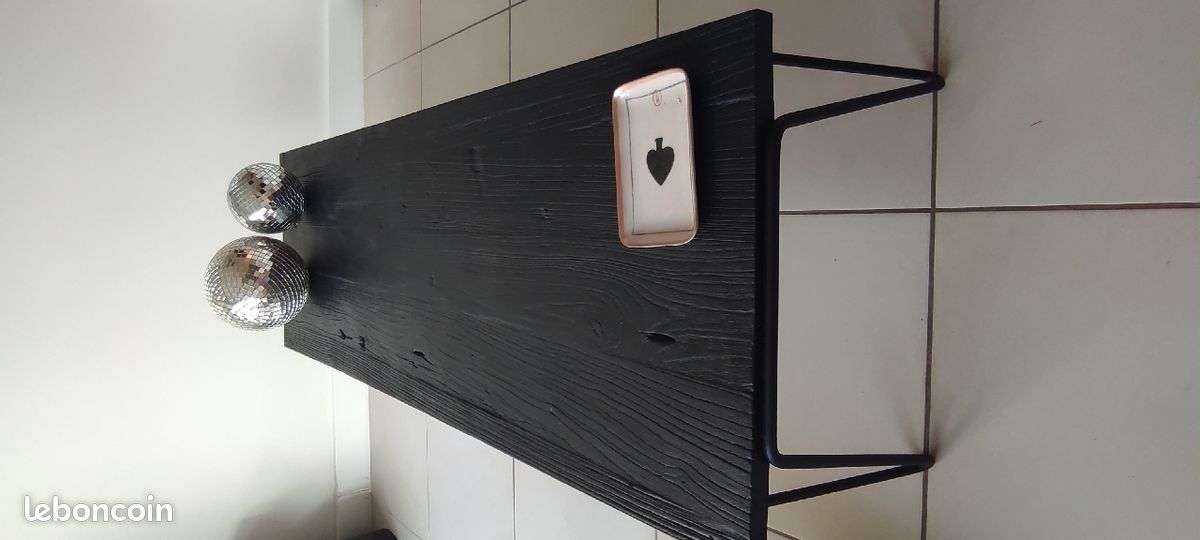 Table basse effet bois brûlé (image 3)