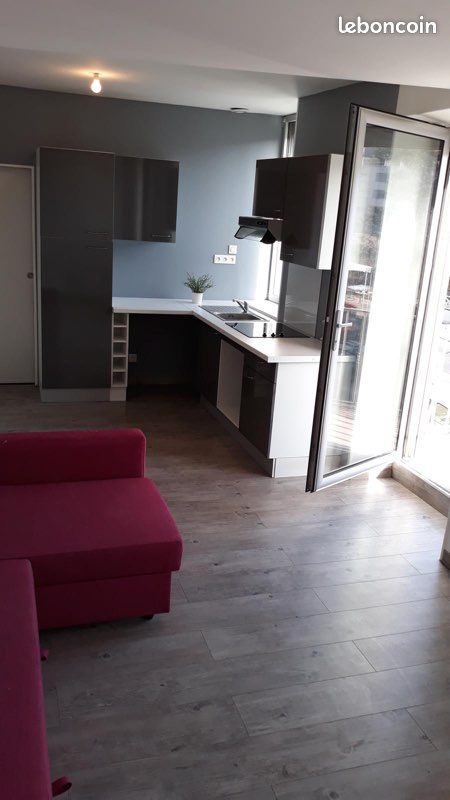 Appartement 1 pièce(s) 25 m²à louer Sainte-foy-les-lyon