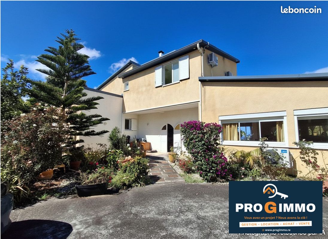 Maison 6 pièces 359 m² · au Tampon · 359 m² · 582 000 €
